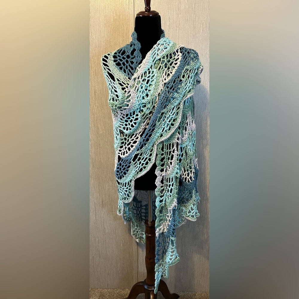 Pickles & Stitch Ocean Dream Crochet Shawl size OS - Picture 6 of 7